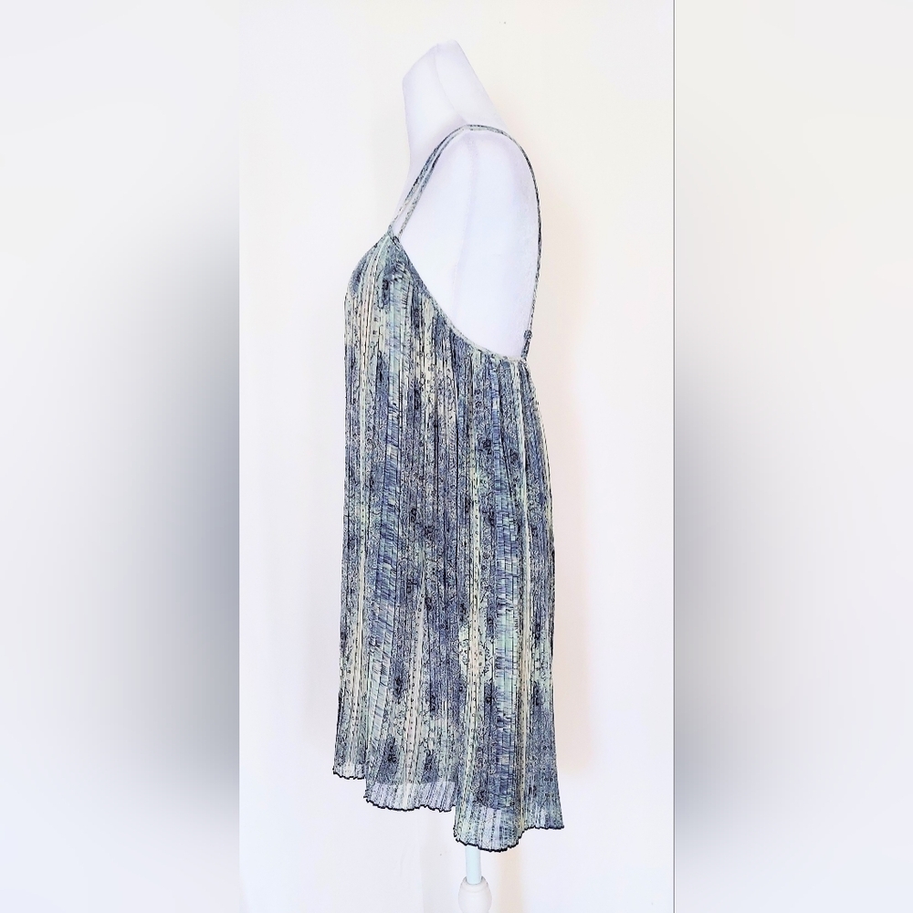 Bcbgeneration Women's Size Xs Pleated Spaghetti S… - image 4